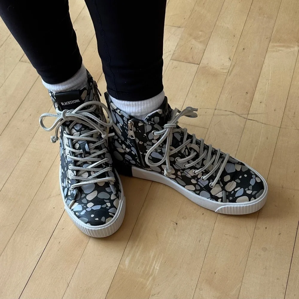 Blackstone RL-77 pebble hi top sneaker, 38/8  CB2329 - Picture 2 of 7